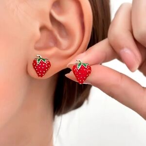 Chic Strawberry Earrings